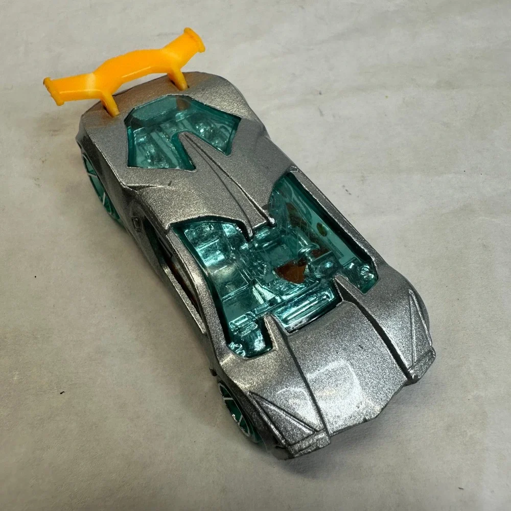 Hot‎ Wheels Impavido Custom Diecast Toy Car Silver Orange Spoiler Teal Wheels